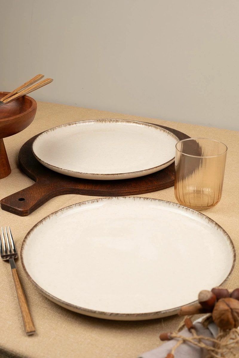 Pjata porcelani me dizajn natyral